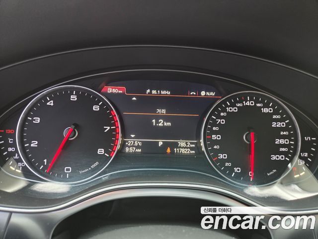 Audi A7 3.0 TFSI Quattro Entry 4G 2012 — фото 8