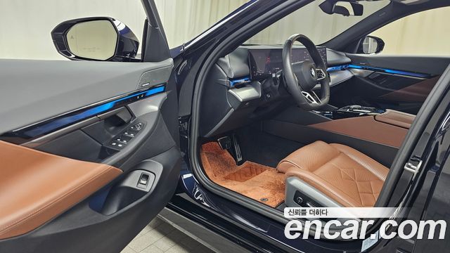 BMW 5 Series (G60) 530i xDrive M Sport 2024 — фото 10