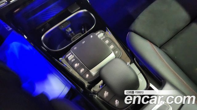 Mercedes-Benz A-Class (W177) AMG A35 4MATIC Sedan 2021 — фото 22