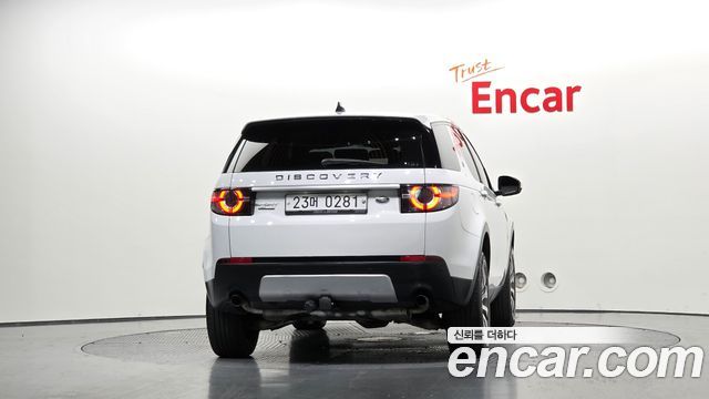 Land Rover Discovery Sport 2.0 TD4 HSE Luxury 2017 — фото 4