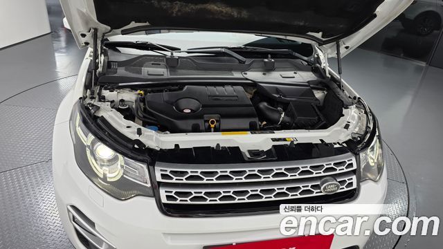 Land Rover Discovery Sport 2.0 TD4 HSE Luxury 2017 — фото 6