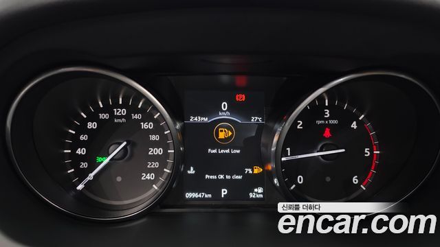 Land Rover Discovery Sport 2.0 TD4 HSE Luxury 2017 — фото 8