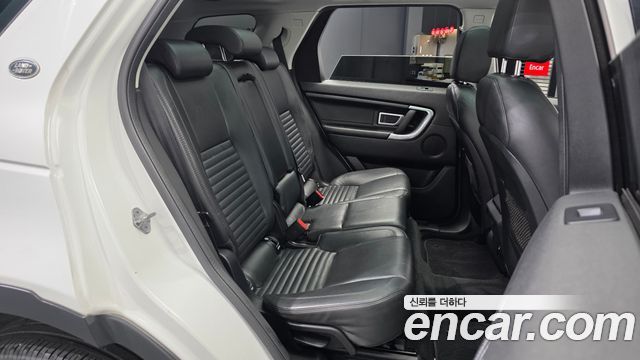 Land Rover Discovery Sport 2.0 TD4 HSE Luxury 2017 — фото 12