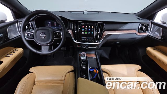 Volvo V60 Cross Country (II) B5 Ultra AWD 2025 — фото 7