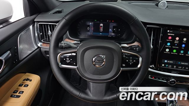 Volvo V60 Cross Country (II) B5 Ultra AWD 2025 — фото 13