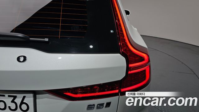 Volvo V60 Cross Country (II) B5 Ultra AWD 2025 — фото 23