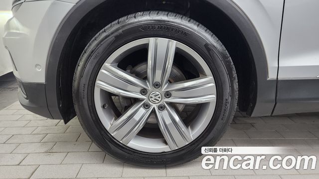 Volkswagen Tiguan (II) 2.0 TDI 4Motion Prestige 2018 — фото 5
