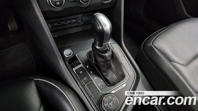 Volkswagen Tiguan (II) 2.0 TDI 4Motion Prestige 2018 — фото 9