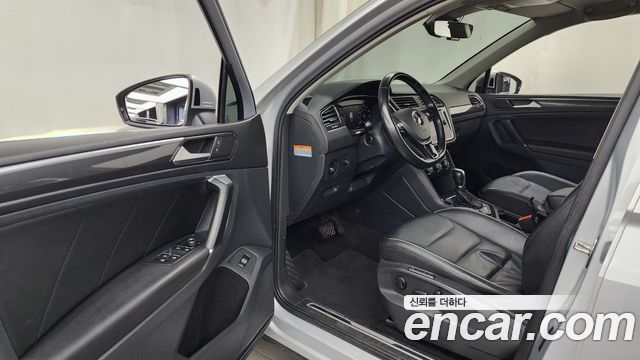 Volkswagen Tiguan (II) 2.0 TDI 4Motion Prestige 2018 — фото 10