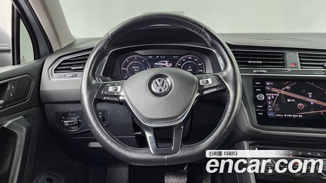 Volkswagen Tiguan (II) 2.0 TDI 4Motion Prestige 2018 — фото 13