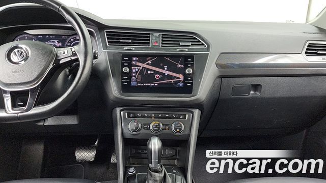 Volkswagen Tiguan (II) 2.0 TDI 4Motion Prestige 2018 — фото 14
