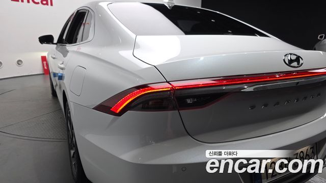 Hyundai Grandeur Hybrid (IG) Le Blanc 2022 — фото 23
