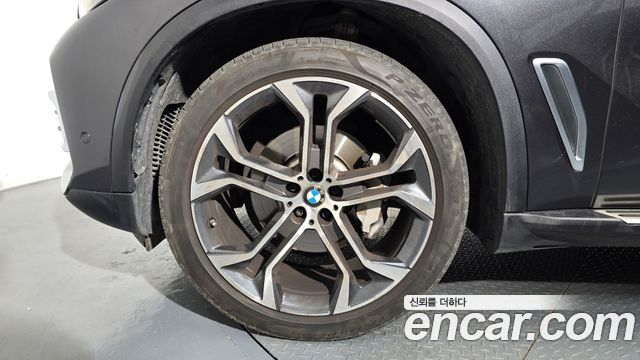 BMW X5 (G05) xDrive 40i xLine 2023 — фото 5