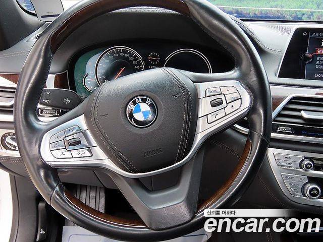 BMW 7 Series (G11) 730d xDrive 2016 — фото 15