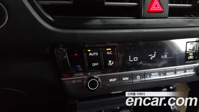 Kia Seltos Gasoline 2.0 2WD Signature 2023 — фото 37