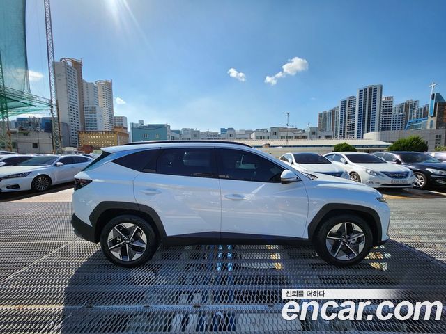 Hyundai Tucson (NX4) Gasoline 1.6 Turbo 4WD Inspiration 2024 — фото 7