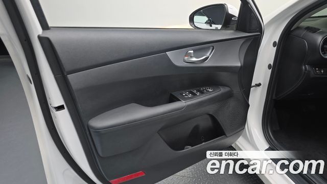 Kia K3 (II) 1.6 Prestige 2022 — фото 24