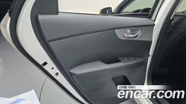 Kia K3 (II) 1.6 Prestige 2022 — фото 25