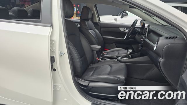 Kia K3 (II) 1.6 Prestige 2022 — фото 26