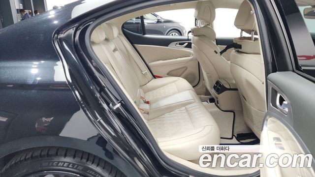 Genesis G70 Gasoline 2.0T 2WD 2022 — фото 12