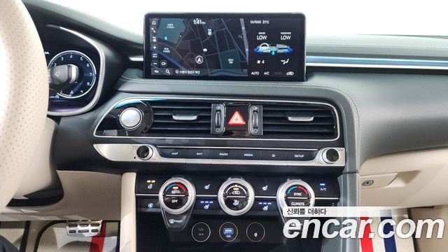 Genesis G70 Gasoline 2.0T 2WD 2022 — фото 15