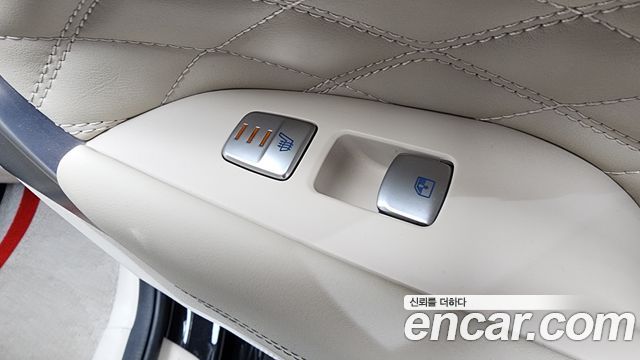 Genesis G70 Gasoline 2.0T 2WD 2022 — фото 18