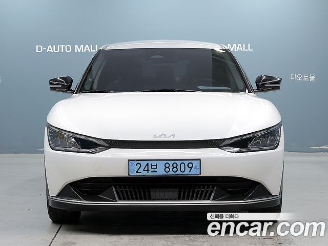Kia EV6 Long Range Light 2022 — фото 2
