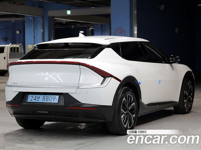 Kia EV6 Long Range Light 2022 — фото 4