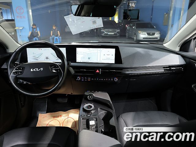 Kia EV6 Long Range Light 2022 — фото 5