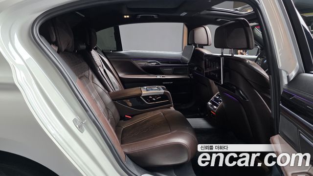 BMW 7 Series (G11) 740Li xDrive M Sport Package 2017 — фото 15