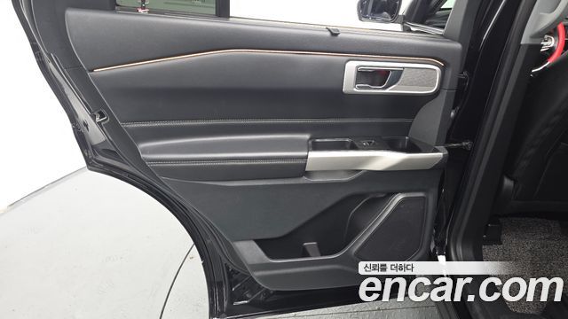 Ford Explorer (VI) 2.3 LimIted 4WD 2022 — фото 31