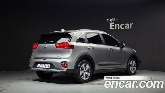 Kia Niro 1.6 HEV Luxury 2021 — фото 2