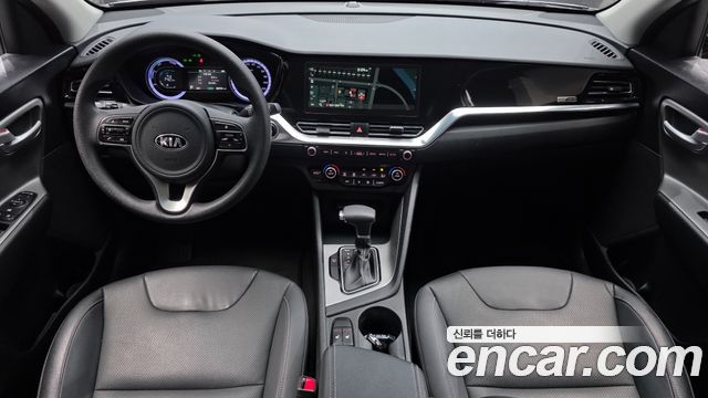 Kia Niro 1.6 HEV Luxury 2021 — фото 7