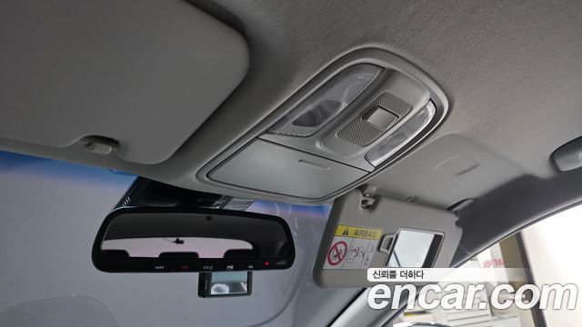 Kia Niro 1.6 HEV Luxury 2021 — фото 27