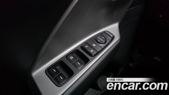 Kia Niro 1.6 HEV Luxury 2021 — фото 31