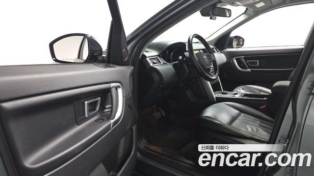 Land Rover Discovery Sport 2.0 TD4 SE 2018 — фото 10