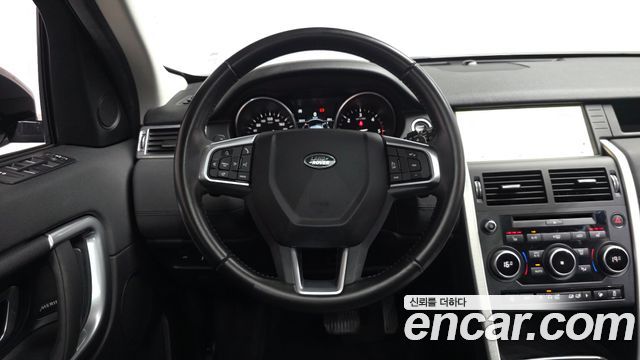 Land Rover Discovery Sport 2.0 TD4 SE 2018 — фото 12