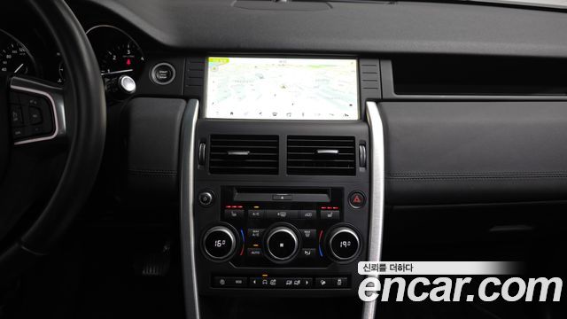 Land Rover Discovery Sport 2.0 TD4 SE 2018 — фото 13