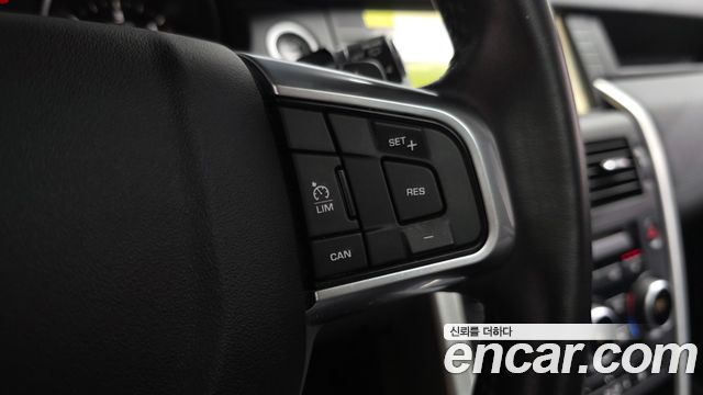 Land Rover Discovery Sport 2.0 TD4 SE 2018 — фото 16