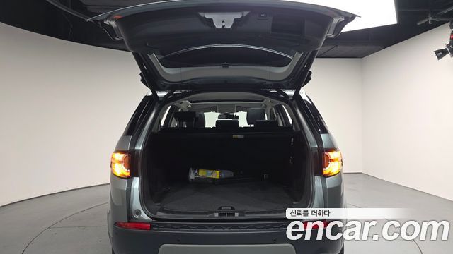 Land Rover Discovery Sport 2.0 TD4 SE 2018 — фото 20