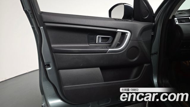 Land Rover Discovery Sport 2.0 TD4 SE 2018 — фото 24
