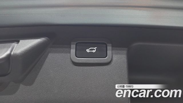Land Rover Discovery Sport 2.0 TD4 SE 2018 — фото 27