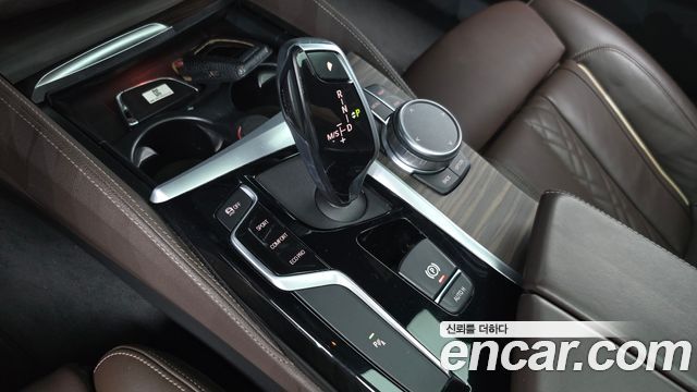 BMW 5 Series (G30) 520i M Sport 2020 — фото 9