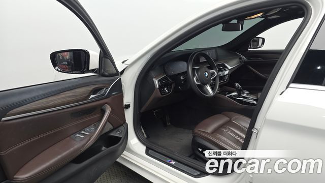 BMW 5 Series (G30) 520i M Sport 2020 — фото 10