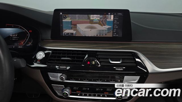 BMW 5 Series (G30) 520i M Sport 2020 — фото 18