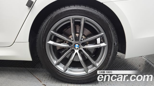 BMW 5 Series (G30) 520i M Sport 2020 — фото 27