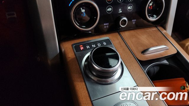 Land Rover Range Rover (IV) D350 AB Disel 2022 — фото 9