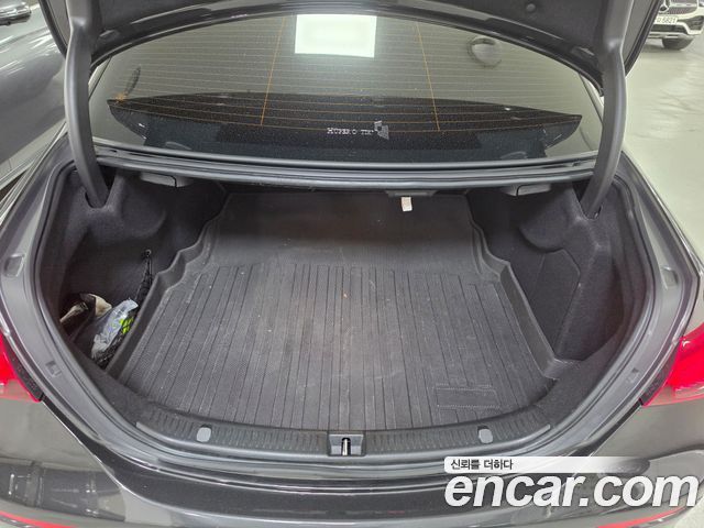 Mercedes-Benz E-Class (W213) E250 AMG Line 2023 — фото 15