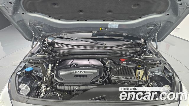 BMW 1 Series (F40) 120i Advantage 2022 — фото 6