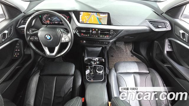 BMW 1 Series (F40) 120i Advantage 2022 — фото 7